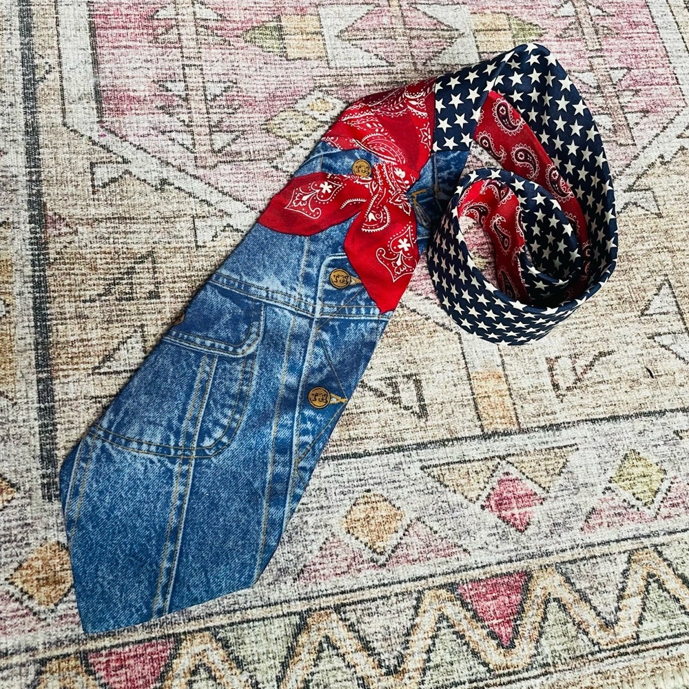 Vintage 90s Tommy Hilfiger Western American Flag Italian Silk Tie